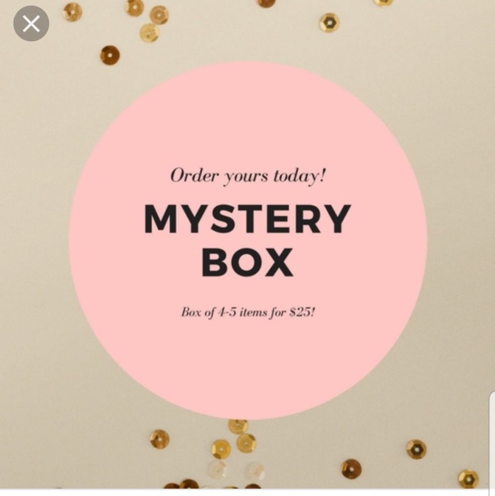 High end mall brands mystery box - Picture 1 of 4